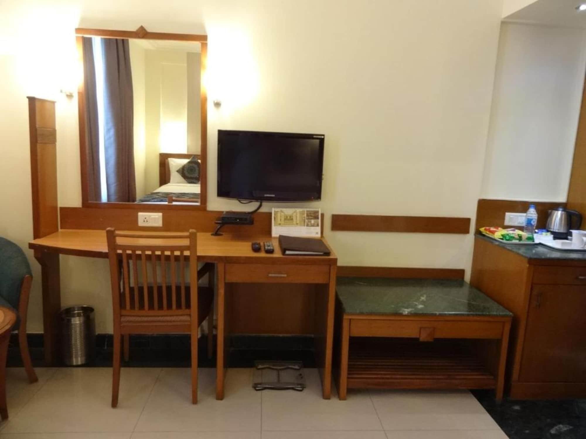 J P Cordial Hotel Bangalore Exterior foto