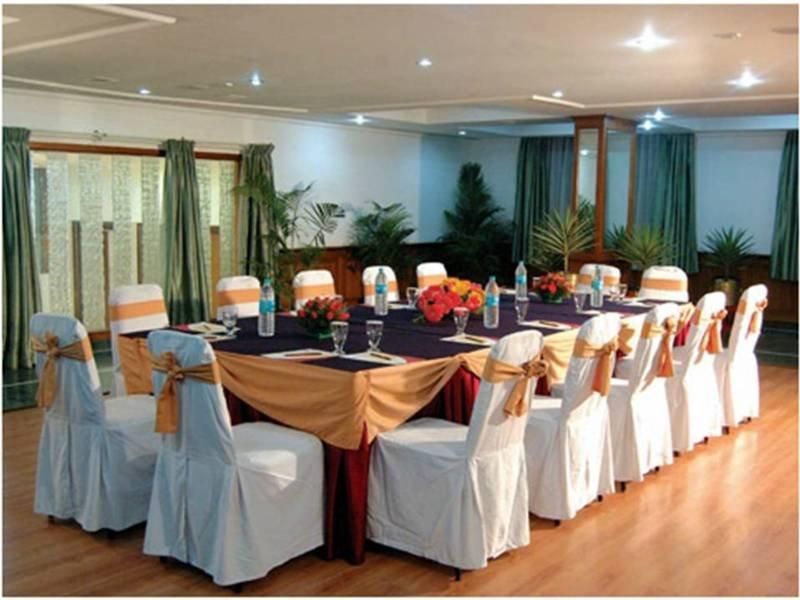 J P Cordial Hotel Bangalore Instalações foto