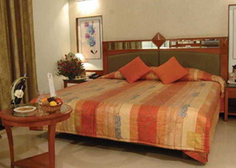 J P Cordial Hotel Bangalore Exterior foto