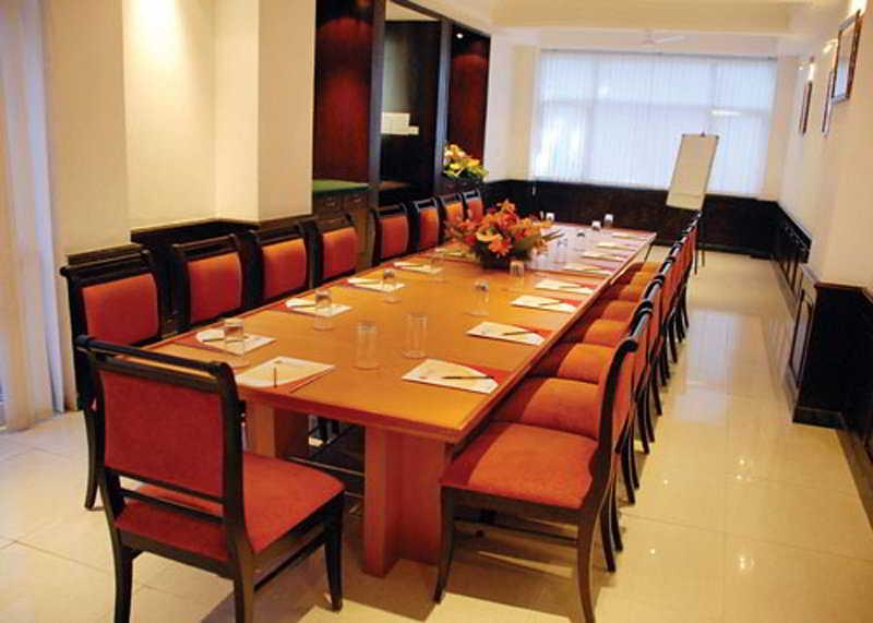 J P Cordial Hotel Bangalore Instalações foto