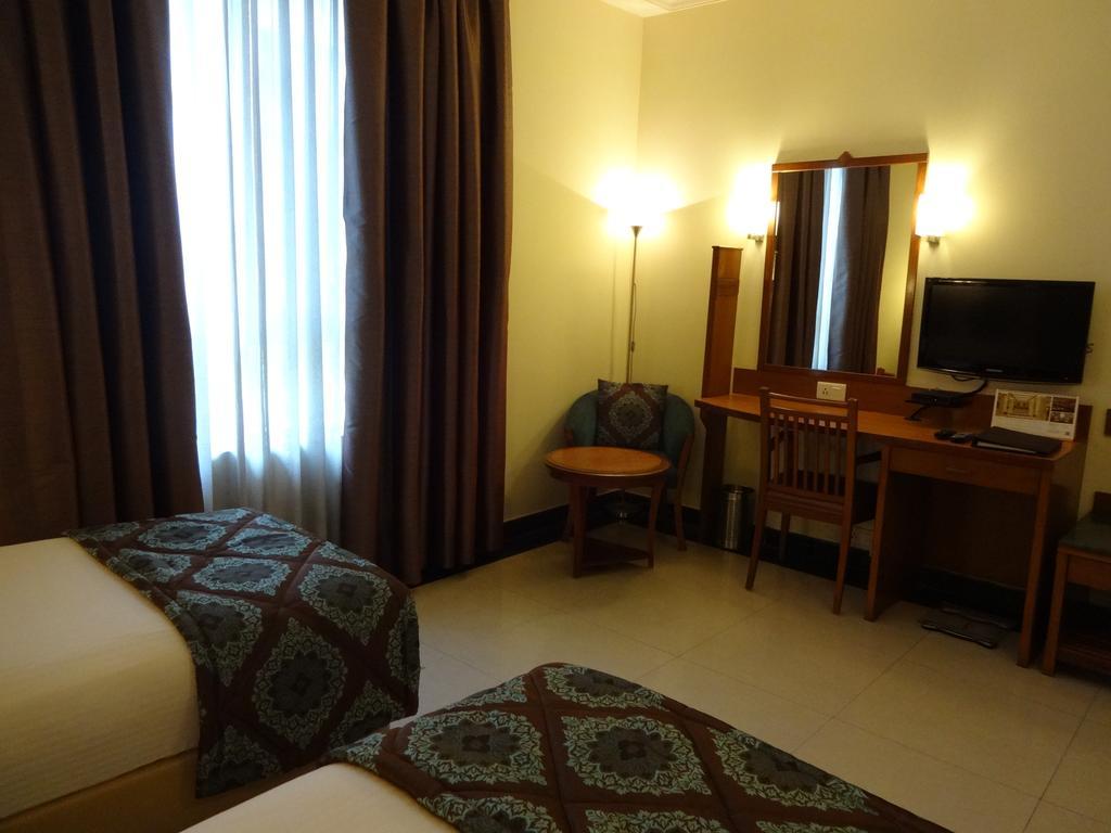 J P Cordial Hotel Bangalore Exterior foto