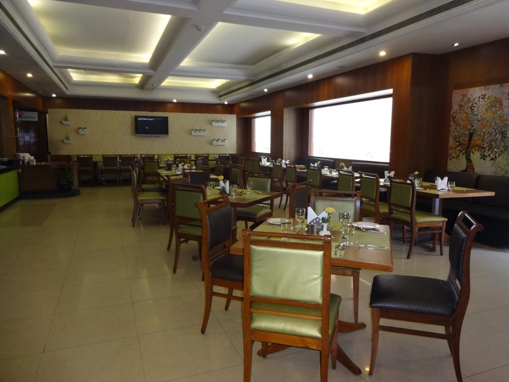 J P Cordial Hotel Bangalore Exterior foto