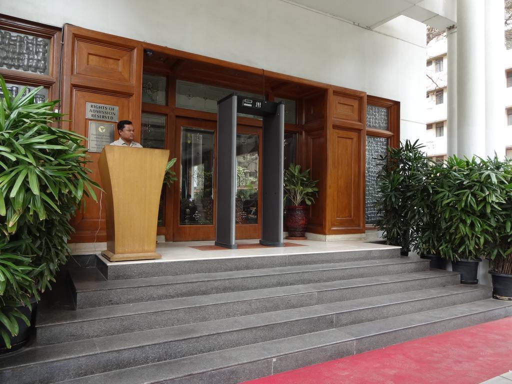 J P Cordial Hotel Bangalore Exterior foto