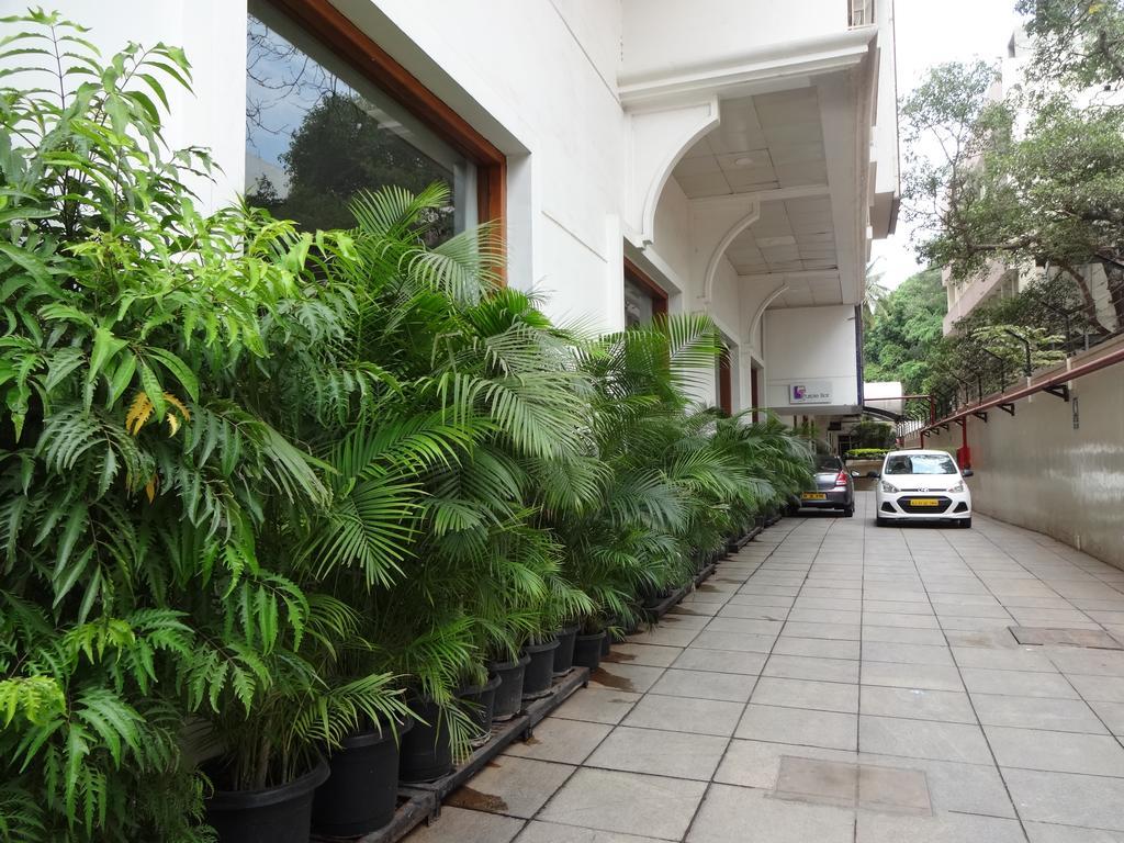 J P Cordial Hotel Bangalore Exterior foto