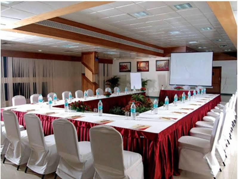 J P Cordial Hotel Bangalore Instalações foto
