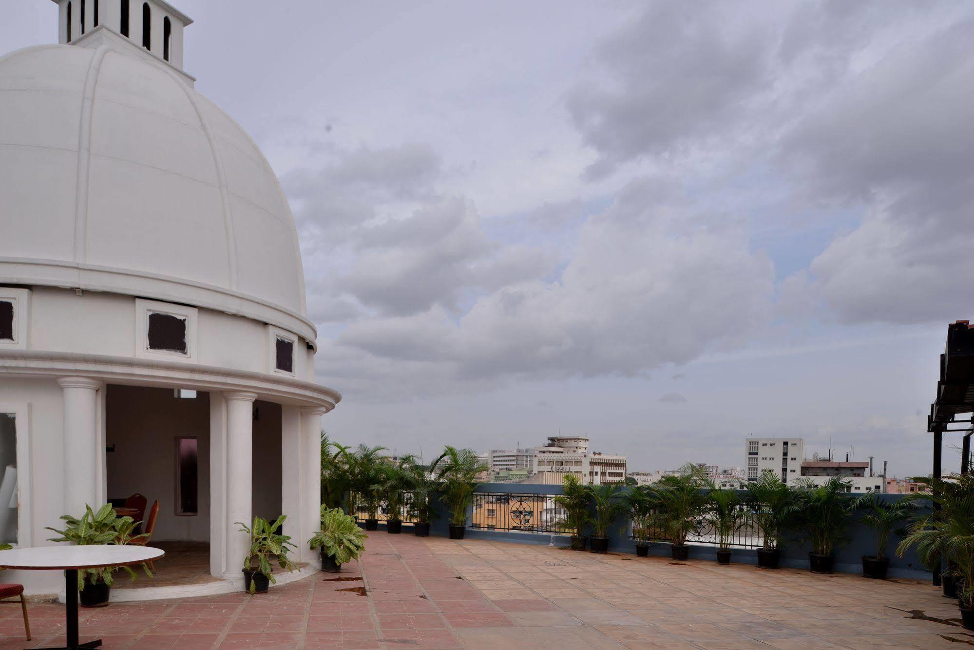 J P Cordial Hotel Bangalore Exterior foto